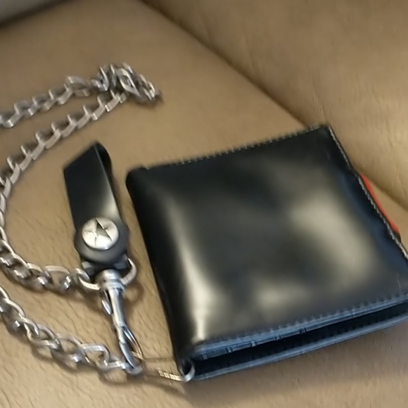 NWOT Skull and Crossbone Wallet - Picture 5 of 5